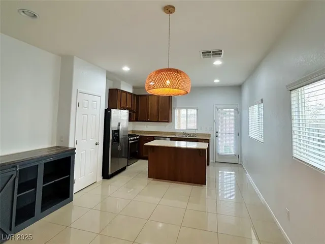 $1,950 | 5343 Rapunzel Court, Las Vegas, NV 89113