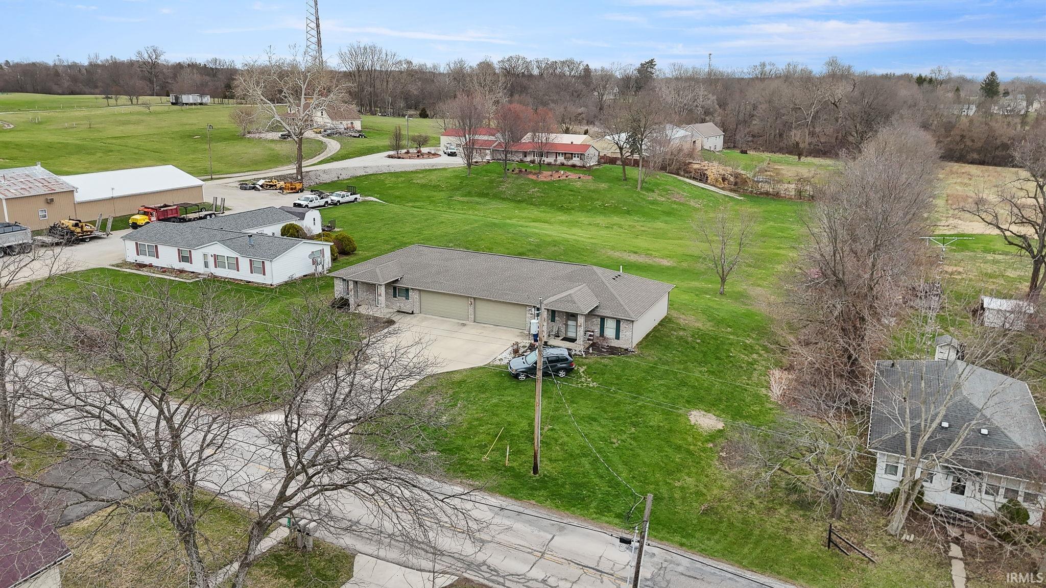 1757 Stults Road Huntington, IN 46750 - Photo 2 of 22