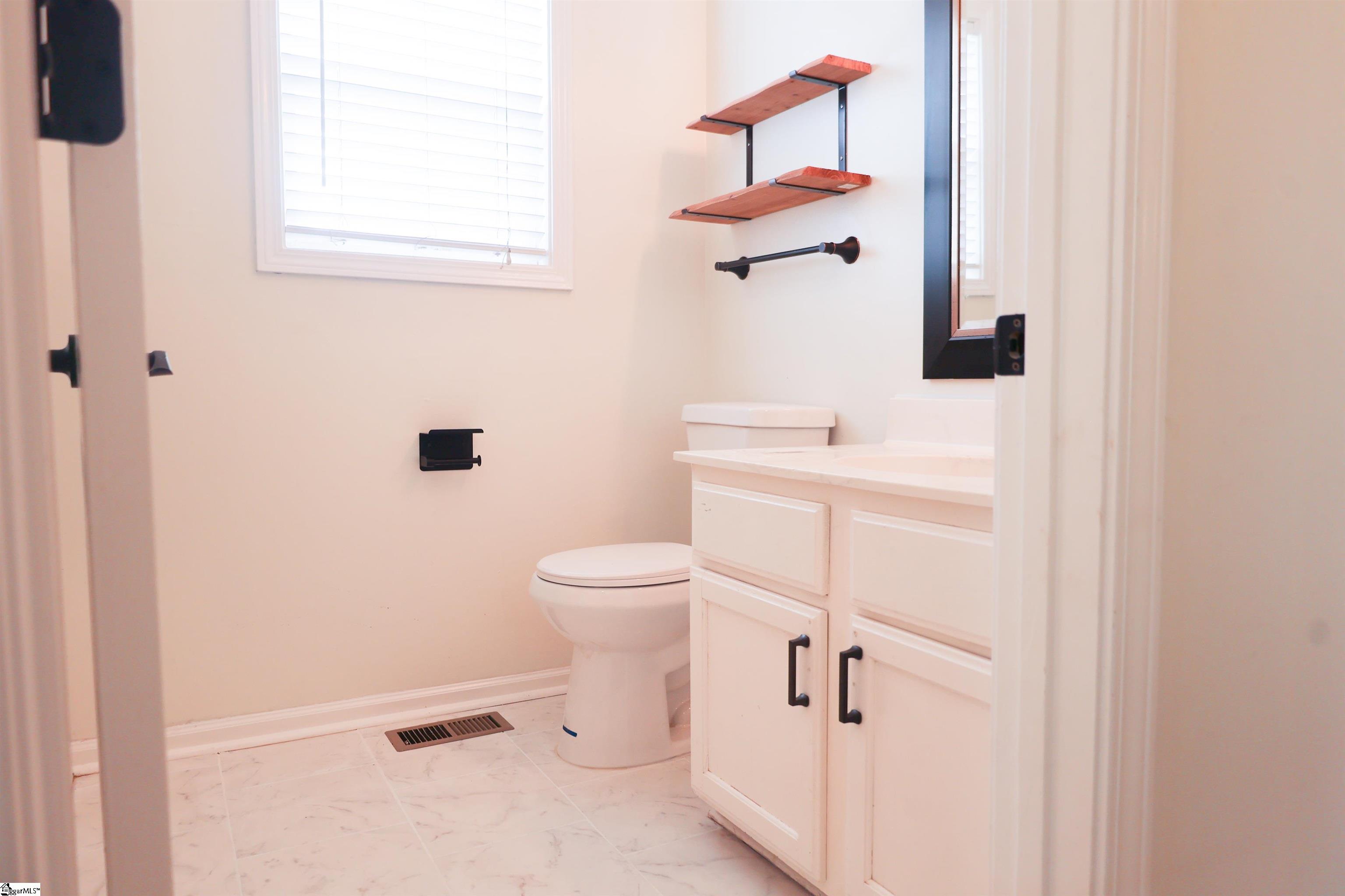 12 Fleming Street Greenville, SC 29607 - Photo 7 of 18
