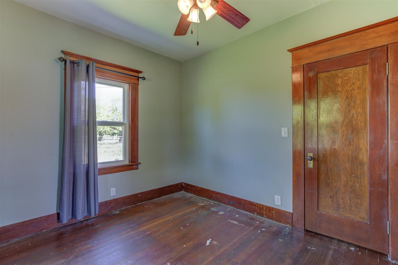 6110 Napa Road Corning, CA 96021 - Photo 35 of 62 an empty room that has a window