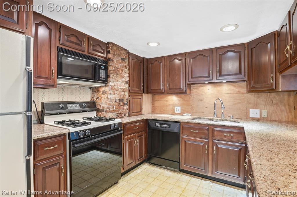32100 West 9 Mile Road Farmington, MI 48336 - Photo 12 of 77 Gallery Image 12