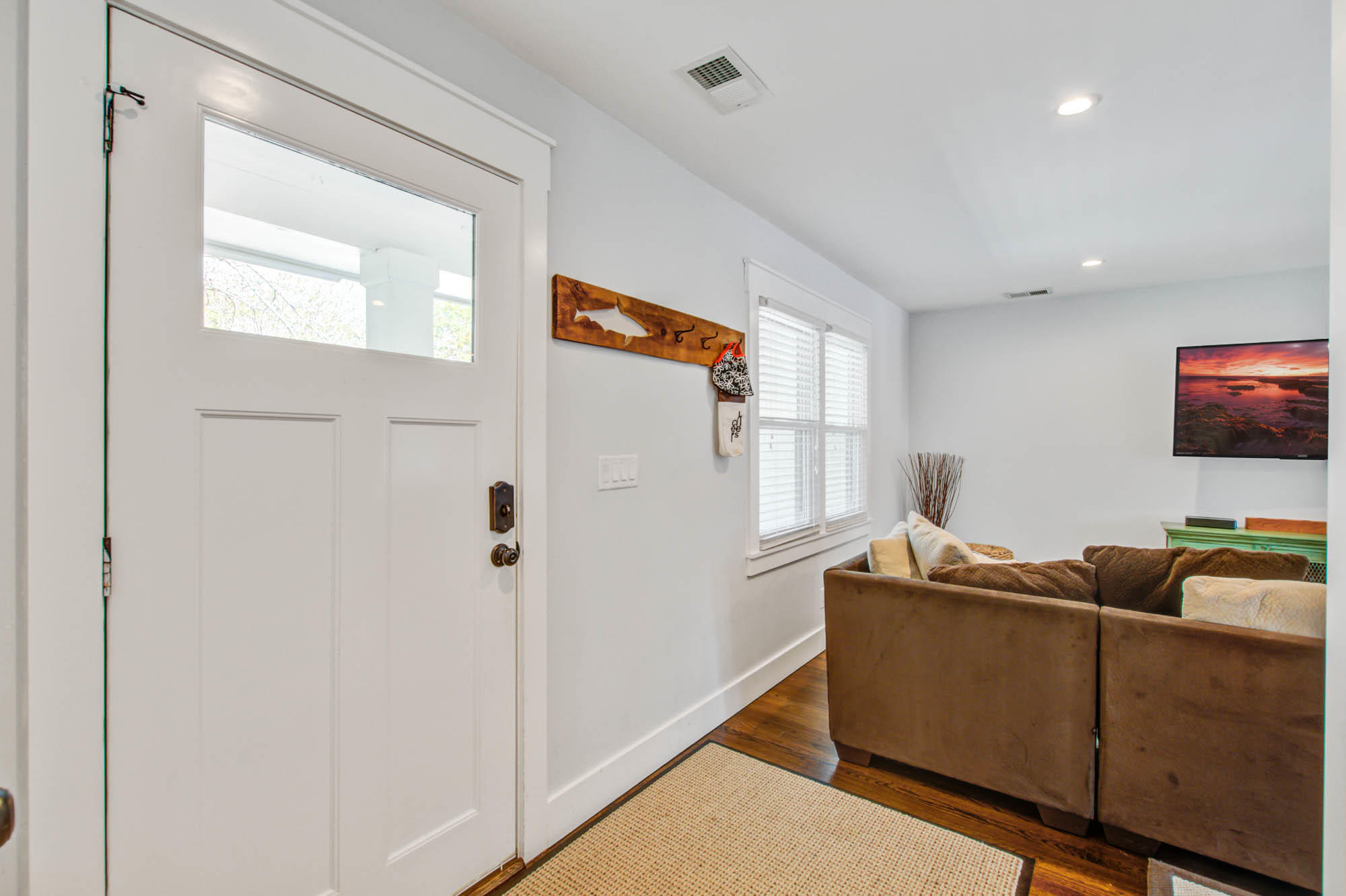 1104 Short River Court Mount Pleasant, SC 29464 - Photo 4 of 25 1104ShortRiver-CalSiglerPhotography (5)