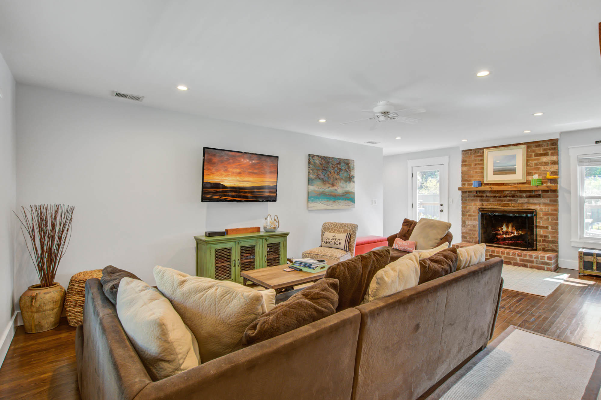 1104 Short River Court Mount Pleasant, SC 29464 - Photo 5 of 25 1104ShortRiver-CalSiglerPhotography (6)