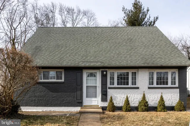 $360,000 | 1011 Montgomery Road, Wilmington, DE 19805