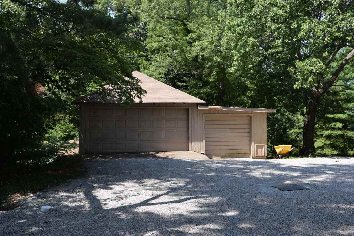 2550 North Red Bank Road Evansville, IN 47720 - Photo 21 of 23 Gallery Image 21