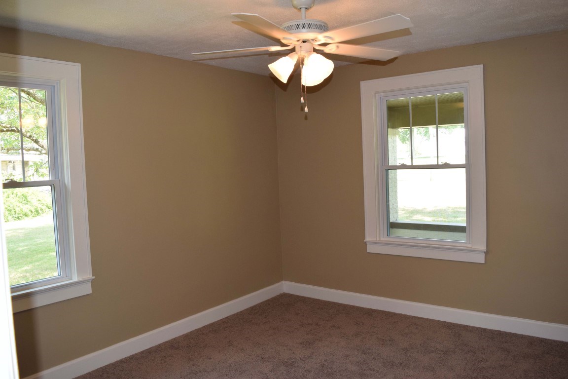 2550 North Red Bank Road Evansville, IN 47720 - Photo 9 of 23 Gallery Image 9
