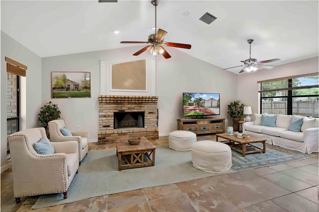 207 Pinecrest Road Mount Dora, FL 32757 - Photo 10 of 40