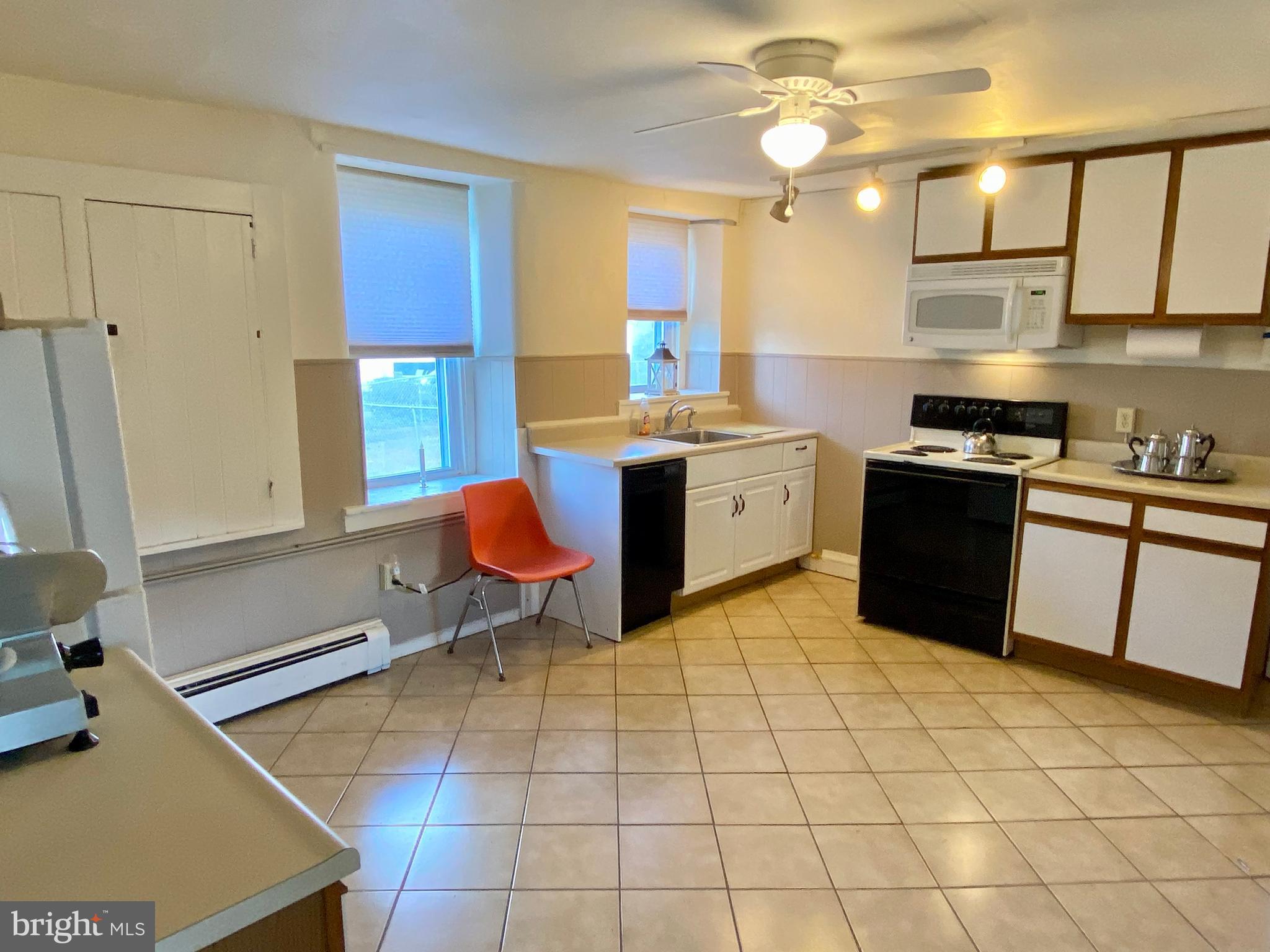 135 A Hoffmansville Road Barto, PA 19504 - Photo 27 of 44 1st Floor Apartment Kitchen