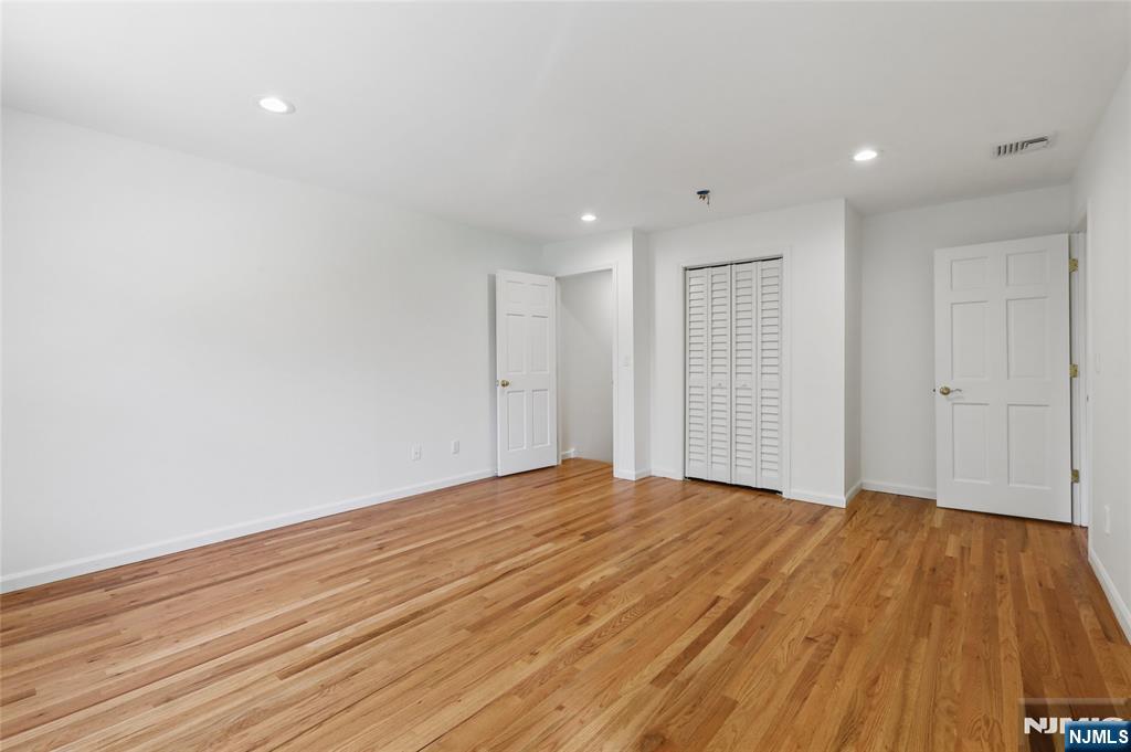 2 West Gate Road Saddle River, NJ 07458 - Photo 25 of 46