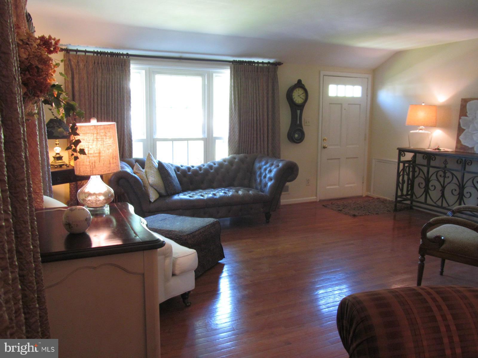 12828 Holdridge Road Silver Spring, MD 20906 - Photo 3 of 24 Living Room