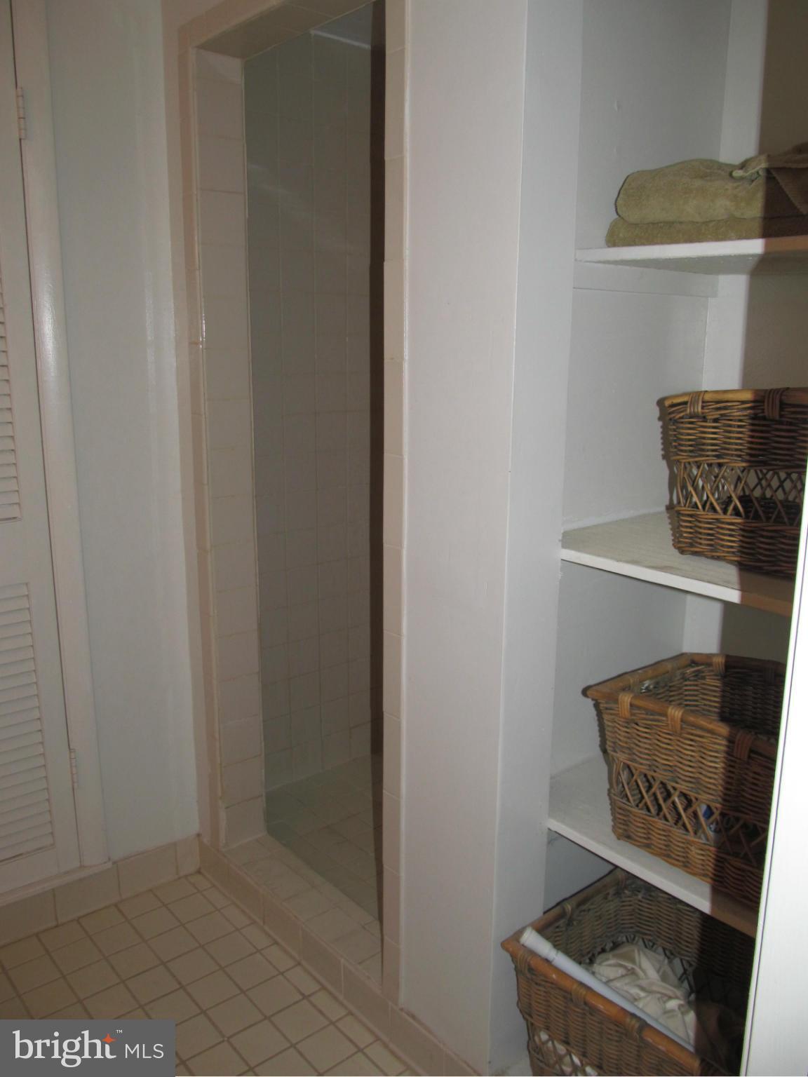 12828 Holdridge Road Silver Spring, MD 20906 - Photo 21 of 24 Bath #2