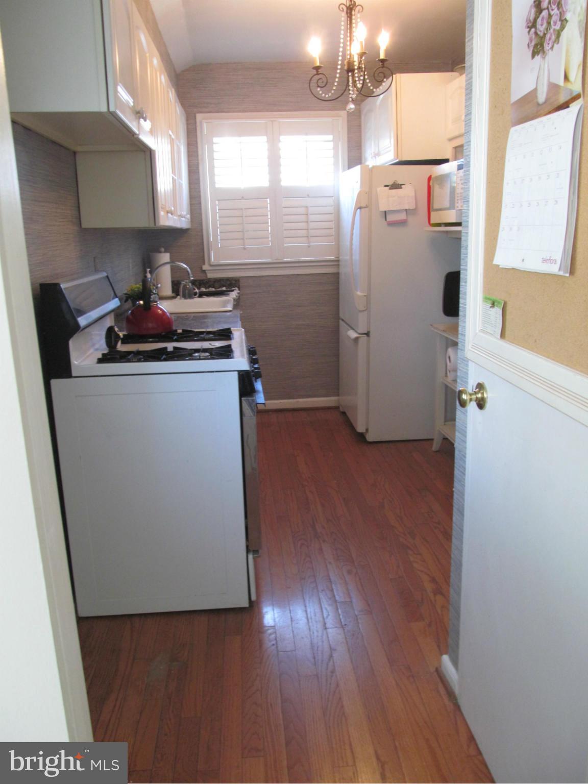 12828 Holdridge Road Silver Spring, MD 20906 - Photo 7 of 24 Kitchen