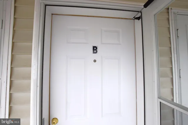 $1,200 | 13 Southeast 2nd Street, Unit B, Milford, DE 19963