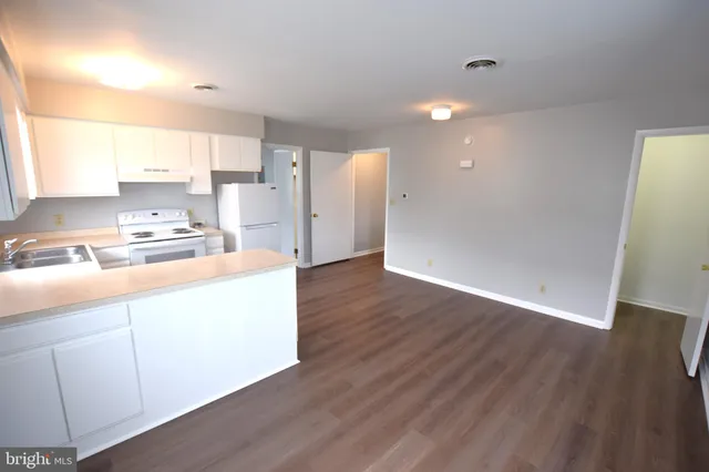 $1,200 | 13 Southeast 2nd Street, Unit B, Milford, DE 19963