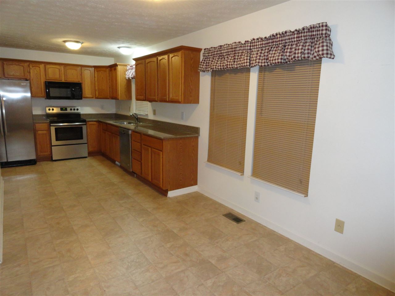 101 Two Mile Creek Road Milton, WV 25541 - Photo 7 of 29 Gallery Image 7