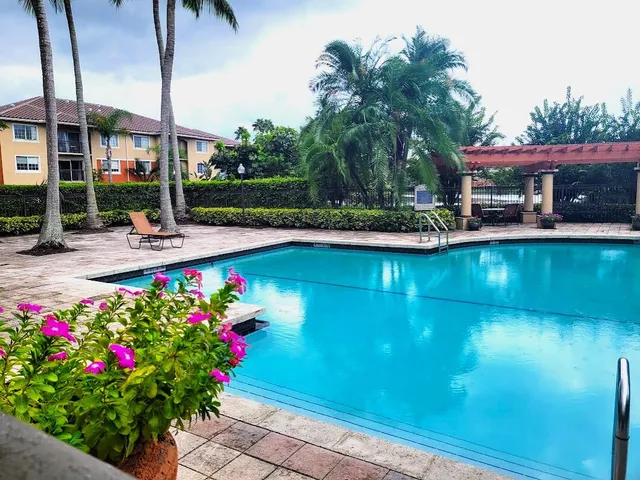 $2,300 | 4167 Haverhill Road, Unit 1111, West Palm Beach, FL 33417