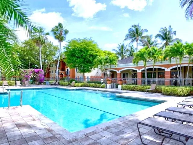 $2,300 | 4167 Haverhill Road, Unit 1111, West Palm Beach, FL 33417