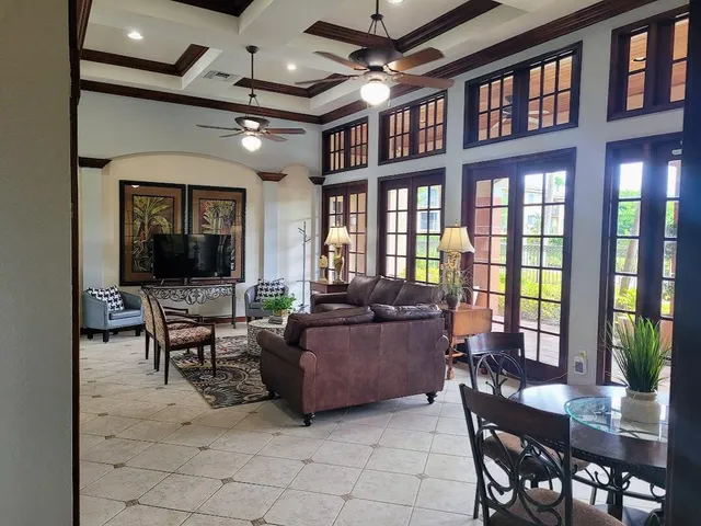 $2,300 | 4167 Haverhill Road, Unit 1111, West Palm Beach, FL 33417