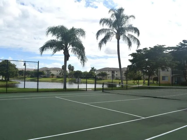$2,300 | 4167 Haverhill Road, Unit 1111, West Palm Beach, FL 33417