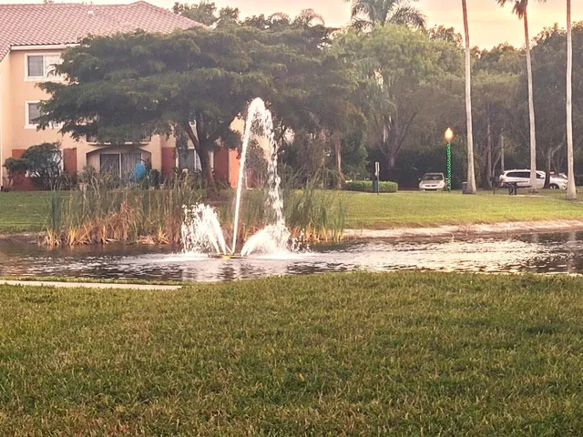 $2,300 | 4167 Haverhill Road, Unit 1111, West Palm Beach, FL 33417