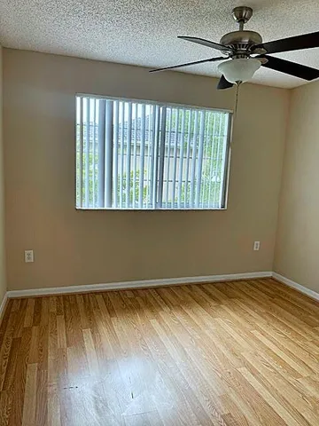 $2,300 | 4167 Haverhill Road, Unit 1111, West Palm Beach, FL 33417