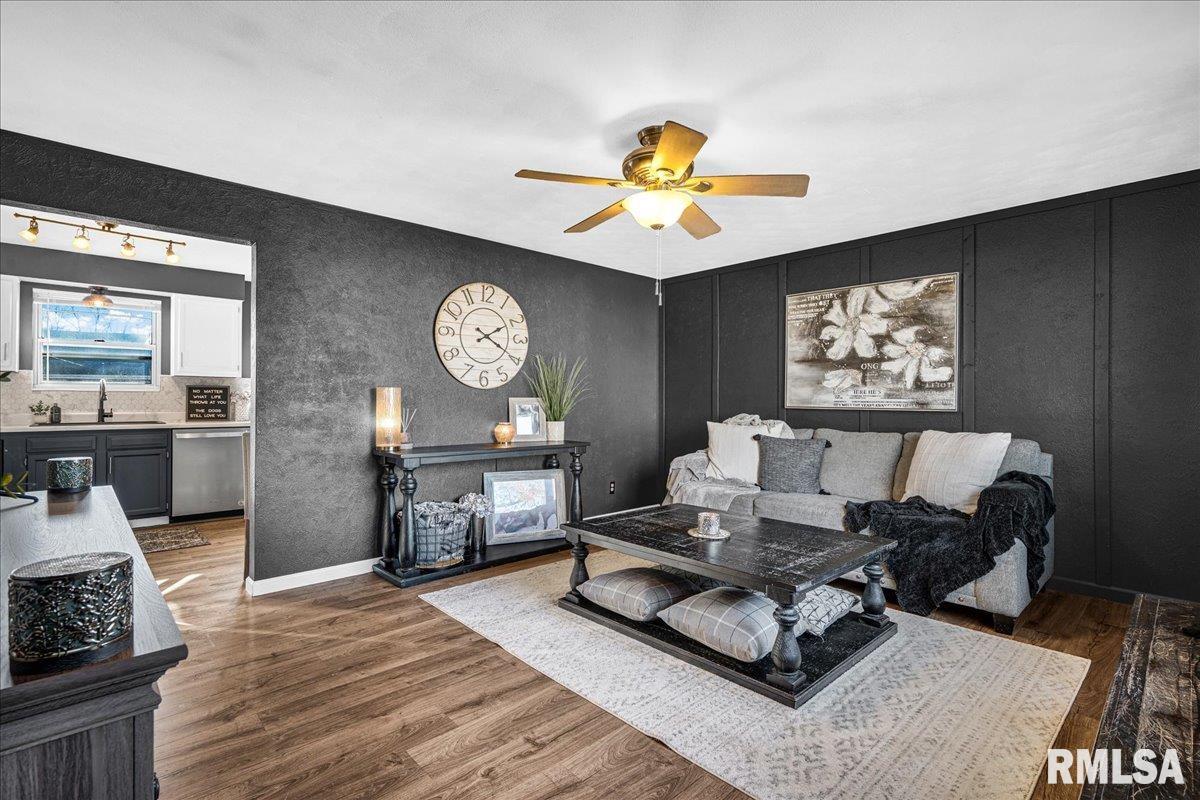 5508 East Captain Road Chillicothe, IL 61523 - Photo 3 of 31