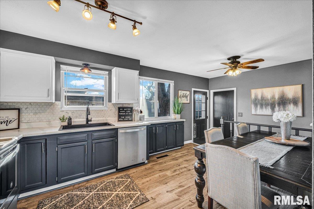 5508 East Captain Road Chillicothe, IL 61523 - Photo 7 of 31