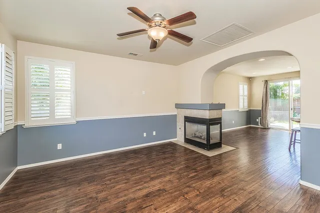 $399,000 | 704 West Riviera Lane, Clovis, CA 93619