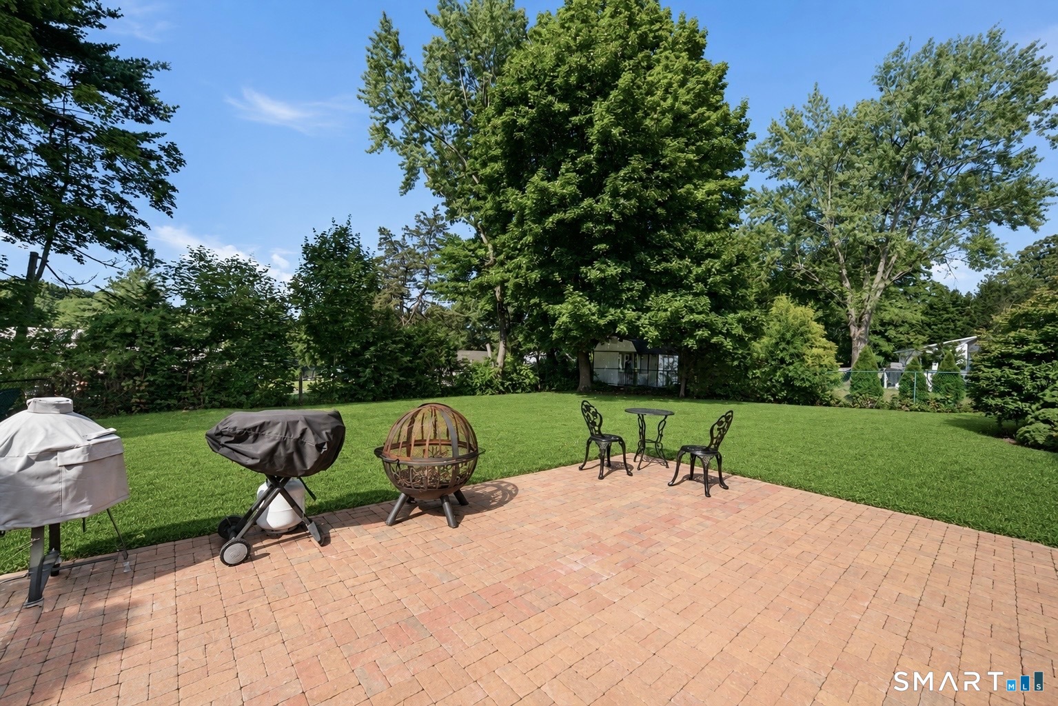 82 Weaver Road Manchester, CT 06042 - Photo 29 of 32 Gallery Image 29