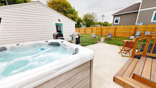 $3,800 | 27 Division Street North, Unit AIRBB, Clara City, MN 56222