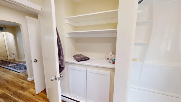 $3,800 | 27 Division Street North, Unit AIRBB, Clara City, MN 56222