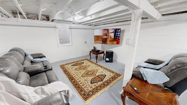 $3,800 | 27 Division Street North, Unit AIRBB, Clara City, MN 56222