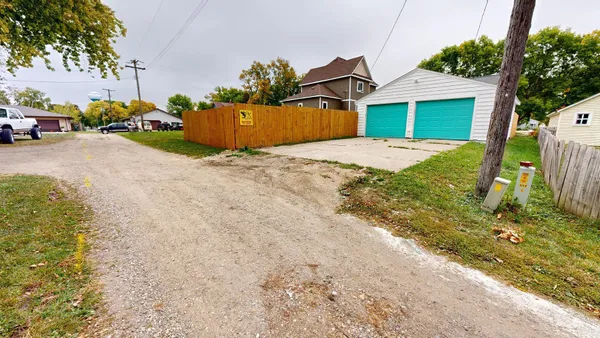 $3,800 | 27 Division Street North, Unit AIRBB, Clara City, MN 56222