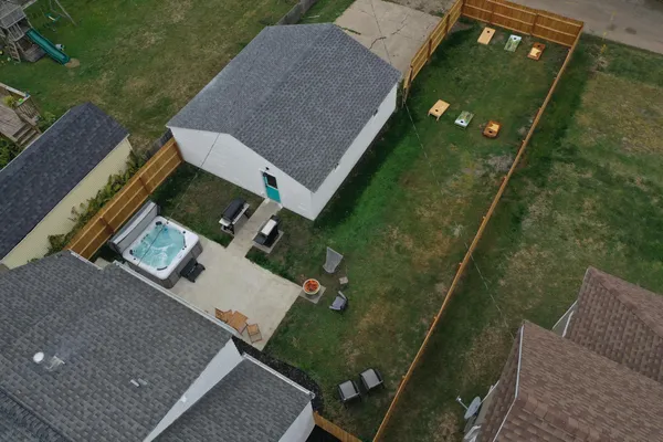 $3,800 | 27 Division Street North, Unit AIRBB, Clara City, MN 56222