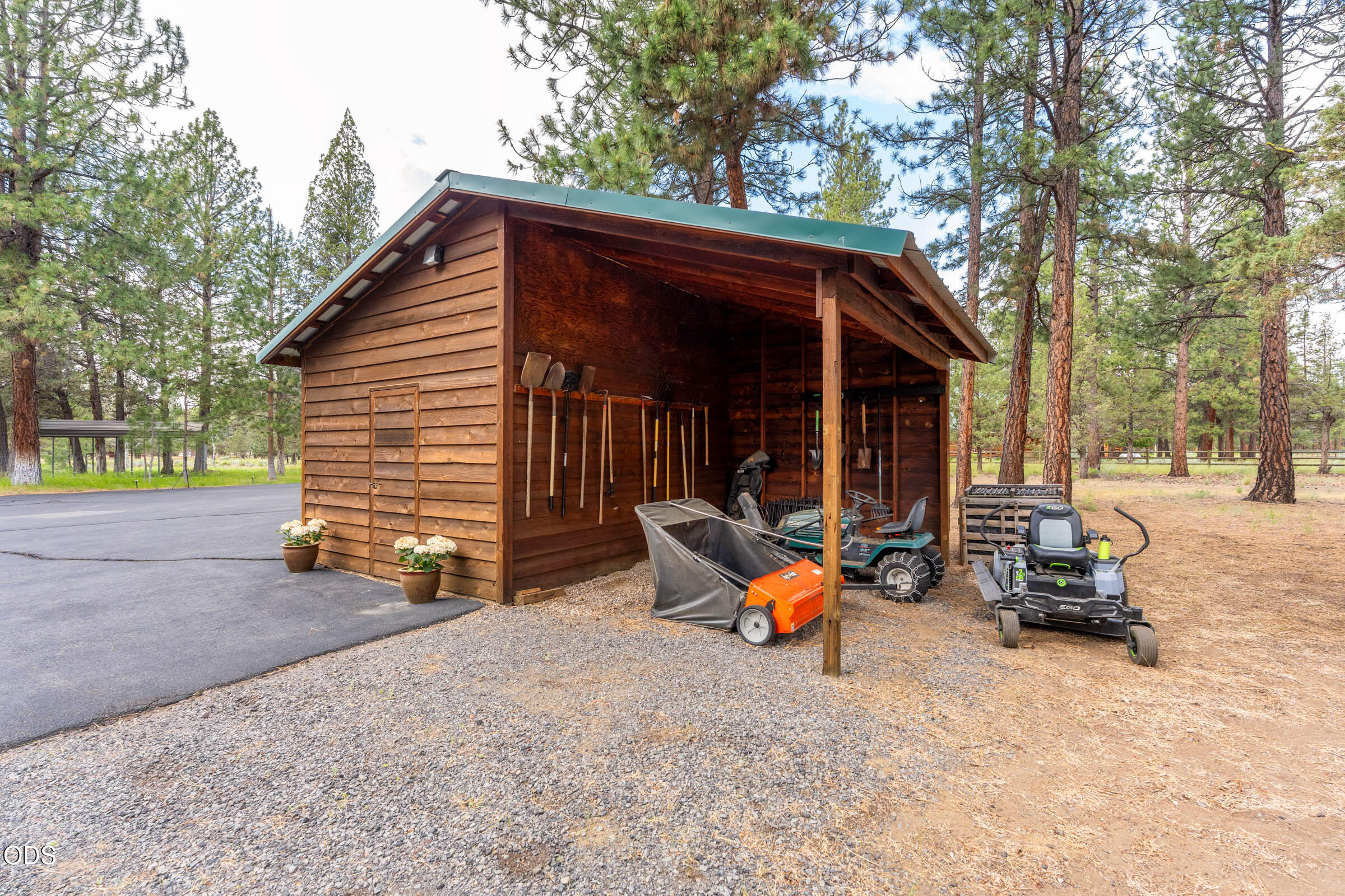 69420 Crooked Horseshoe Road Sisters, OR 97759 - Photo 59 of 74
