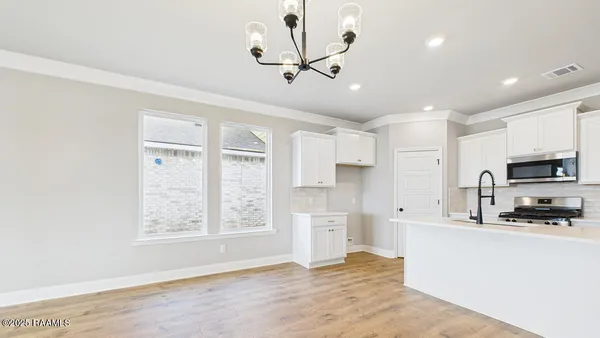 $277,500 | 123 Belle Lake Drive, Lafayette, LA 70506