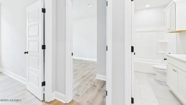 $277,500 | 123 Belle Lake Drive, Lafayette, LA 70506