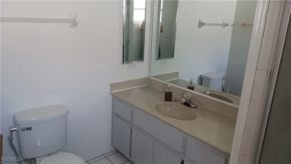 $2,250 | 17704 Acacia Drive, North Fort Myers, FL 33917