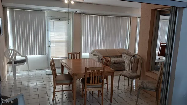 $2,250 | 17704 Acacia Drive, North Fort Myers, FL 33917