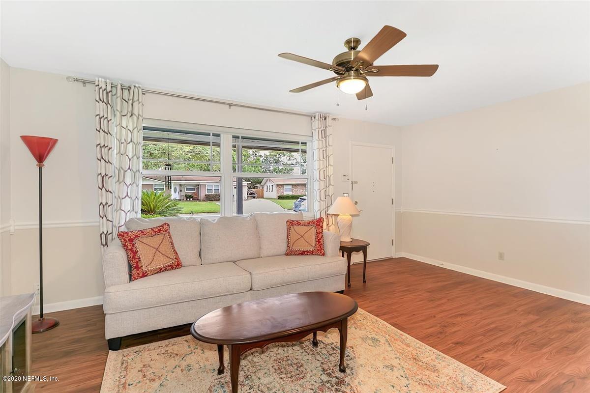 761 Trinidad Road Jacksonville, FL 32216 - Photo 3 of 20 Living Room
