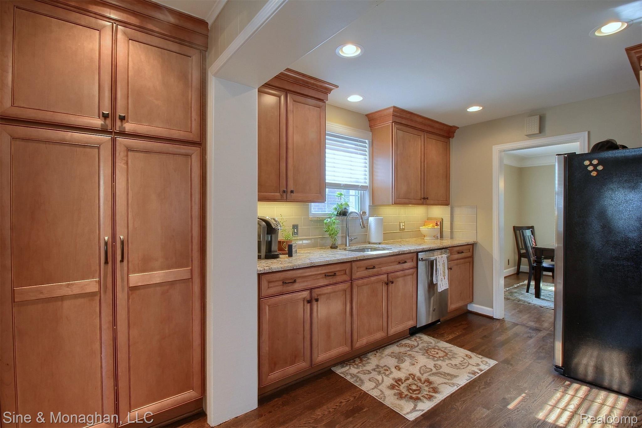 10-Kitchen 3rd View.jpg