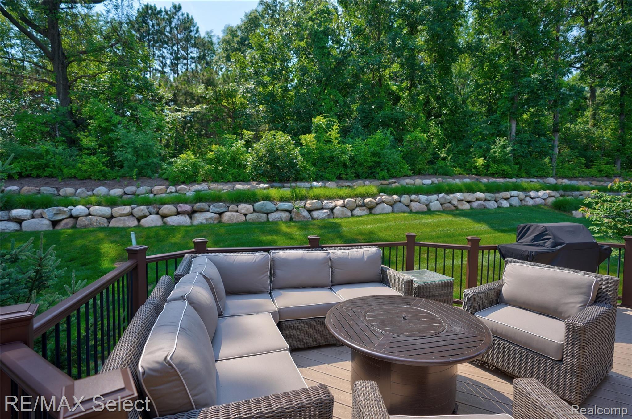 5520 Woodfall Road Clarkston, MI 48348 - Photo 7 of 48 5520 Woodfall Rd 10.jpg