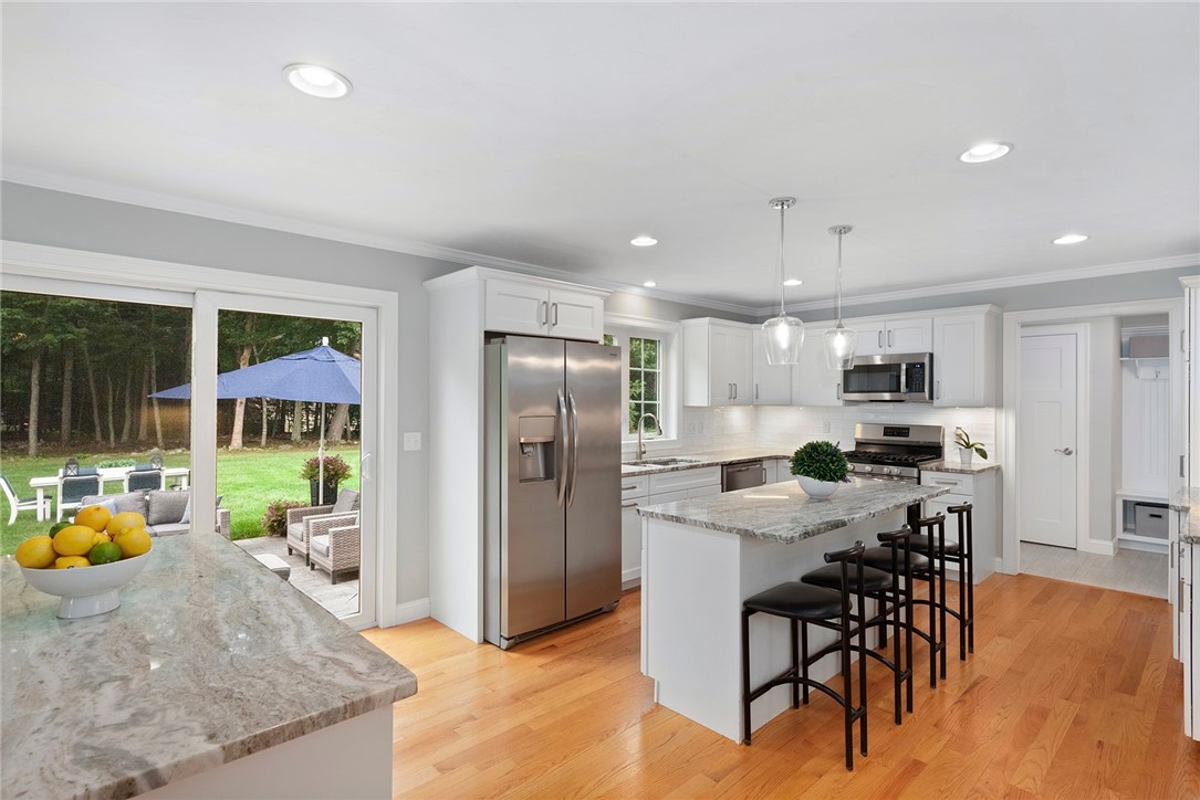 42 Lantern Road Lincoln, RI 02865 - Photo 18 of 47