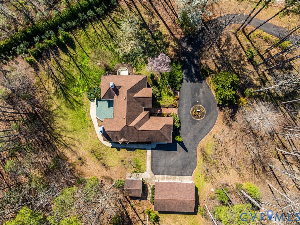 365 Hamlet Road Manakin-Sabot, VA 23103 - Photo 21 of 22 an aerial view of a house with swimming pool and large trees