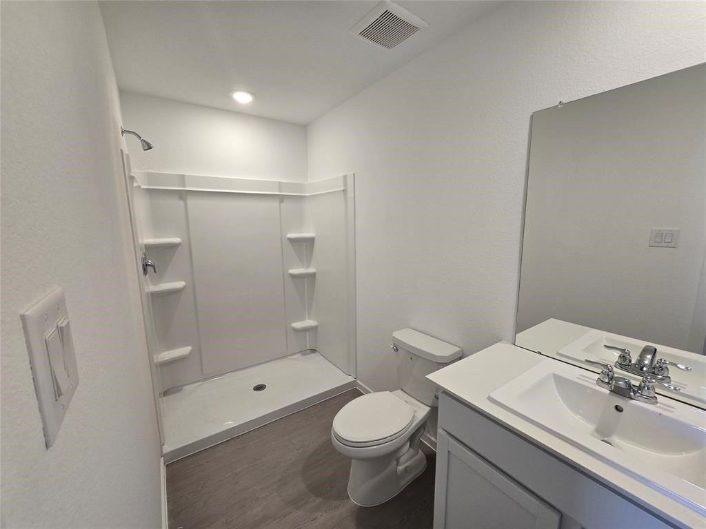 318 Nicholas Road Wharton, TX 77488 - Photo 9 of 21 ** NOT ACTUAL HOME, for representative purposes only