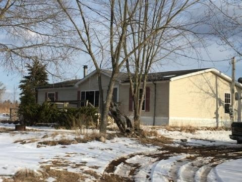 16459 10 Mile Road Reed City, MI 49677 - Photo 3 of 21 IMG_0790