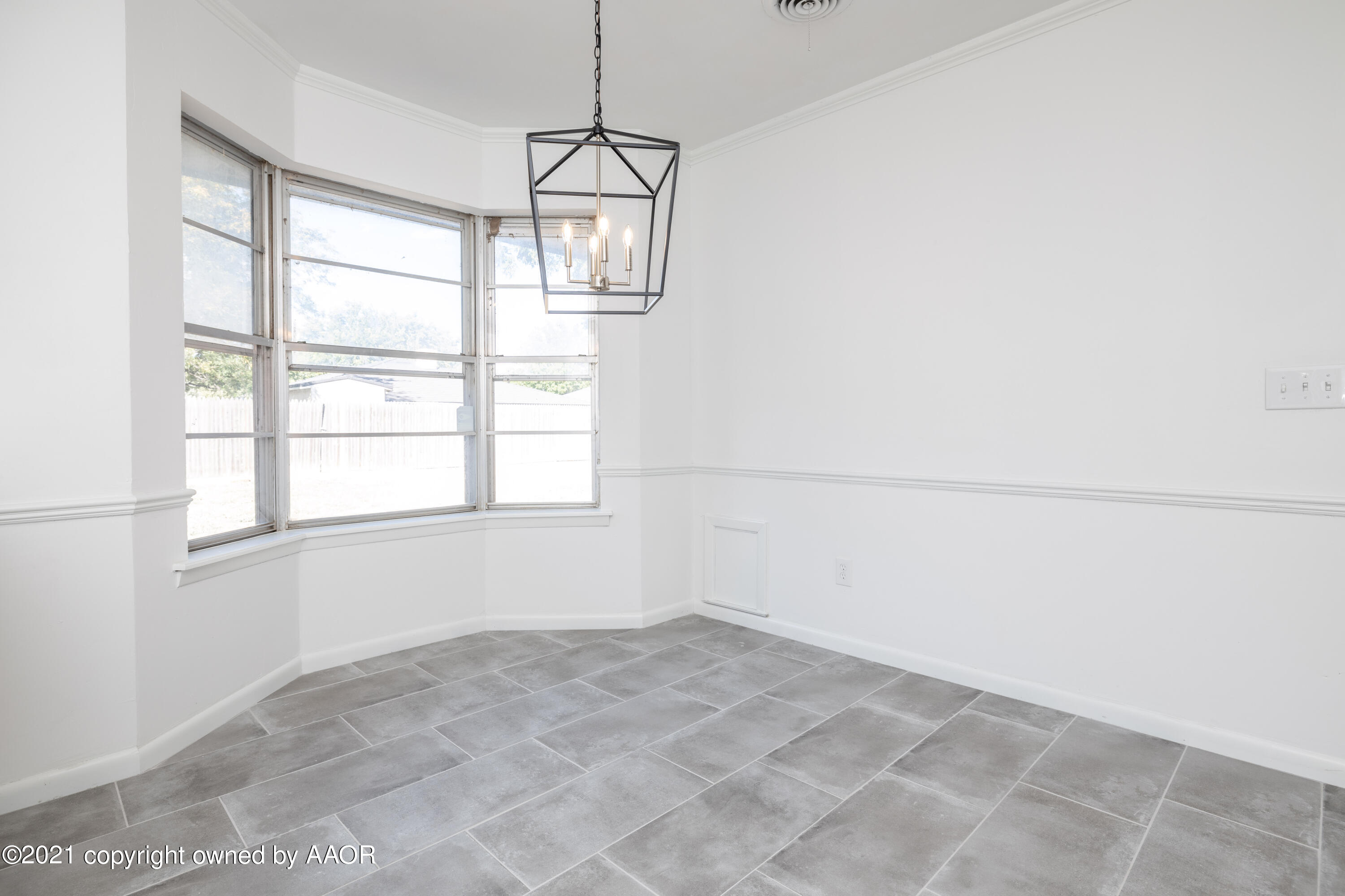 3913 Kileen Drive Amarillo, TX 79109 - Photo 11 of 38 Breakfast Nook