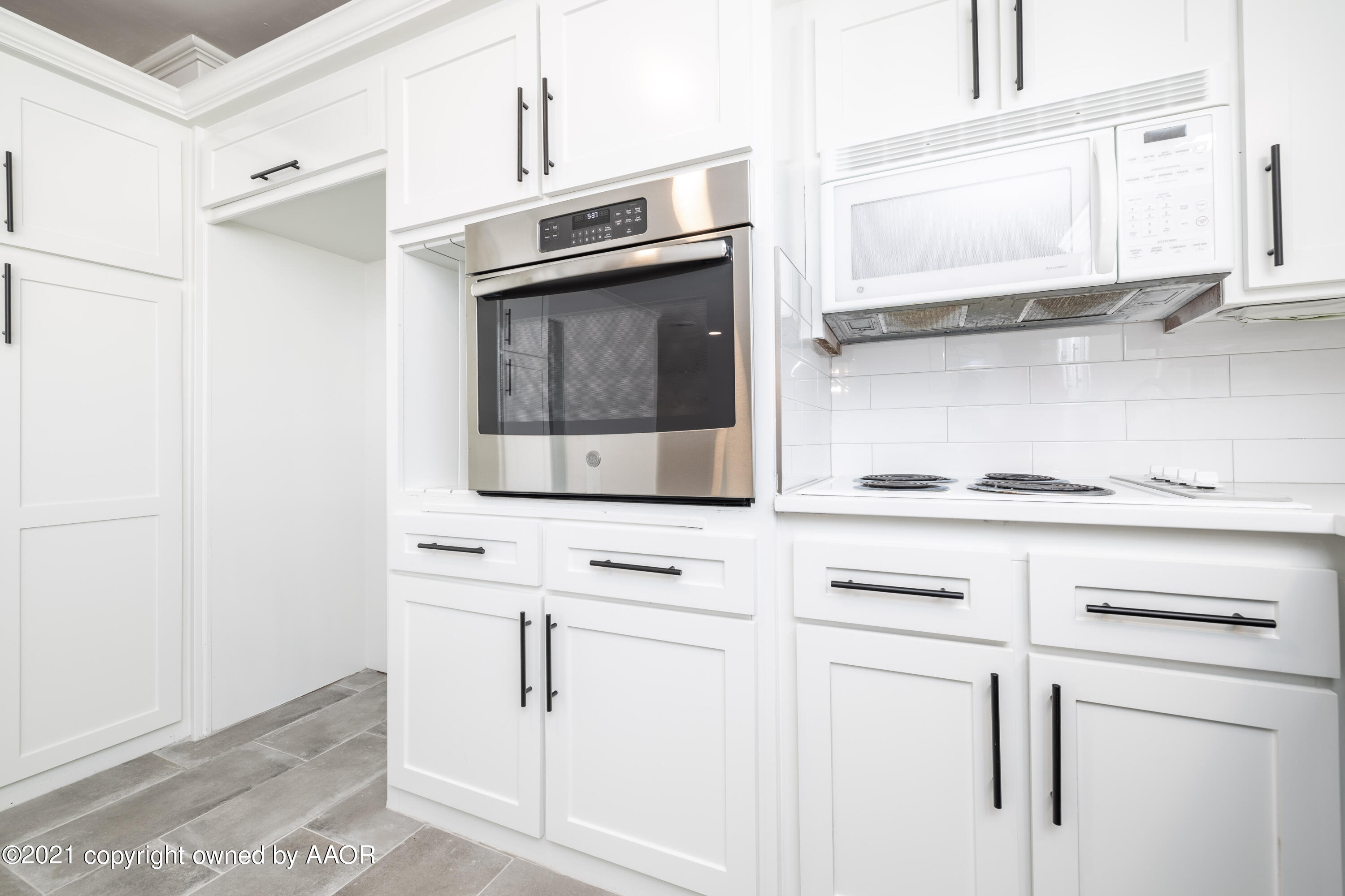 3913 Kileen Drive Amarillo, TX 79109 - Photo 16 of 38 Kitchen