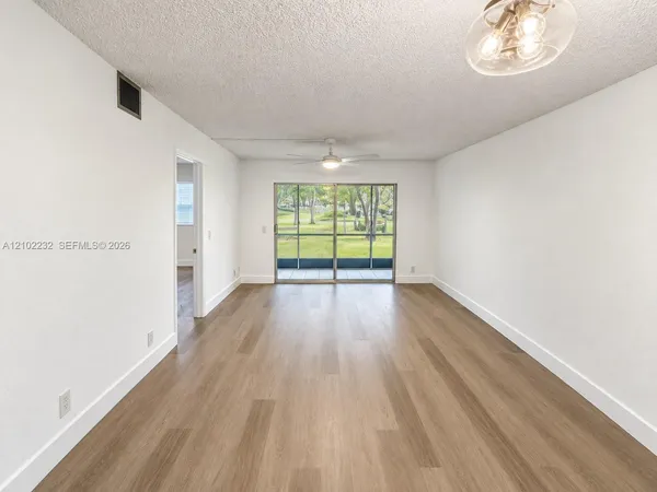 $2,200 | 12501 Southwest 14th Street, Unit 101R, Pembroke Pines, FL 33027