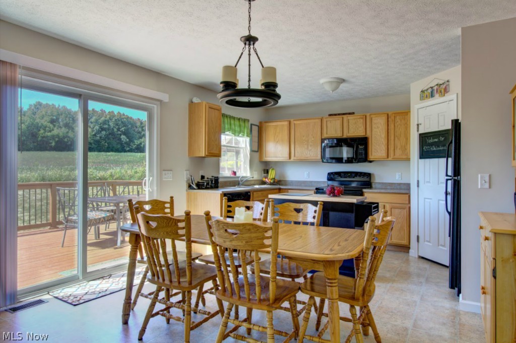 4255 Whitestone Road Kent, OH 44240 - Photo 4 of 25 Gallery Image 4